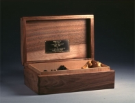 Chess pieces box